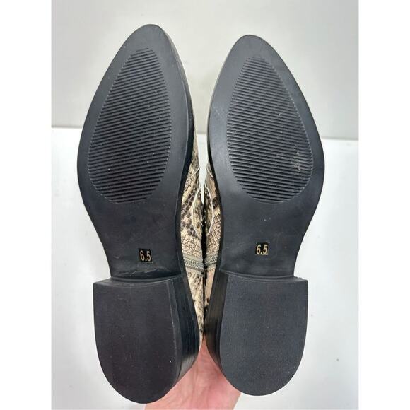 STEVEN NEW YORK Beige Snake Buckle Accent Studded Hazan Almond Toe Block Heel - Picture 10 of 11